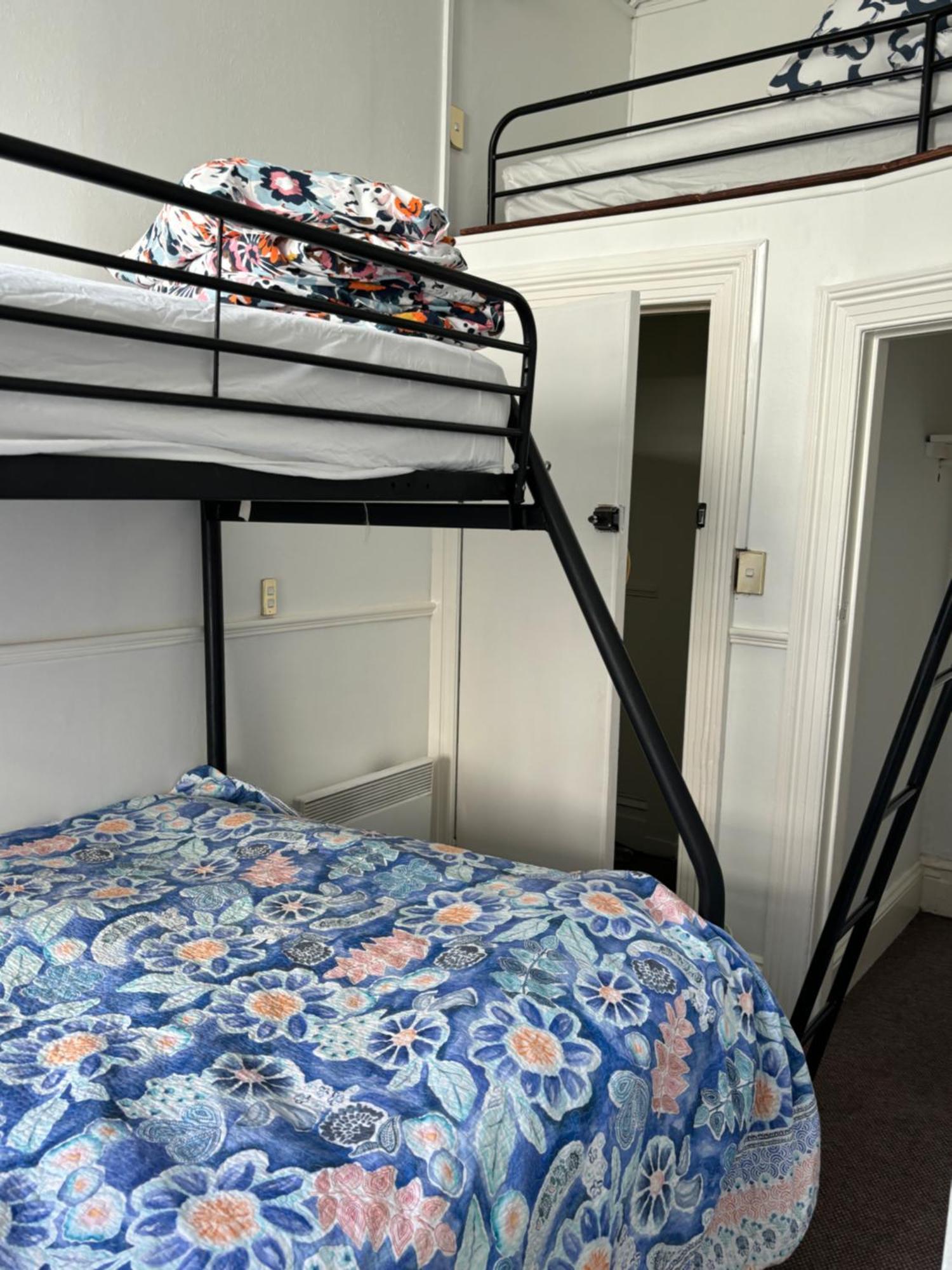 A Pousada Worldwide Backpackers Wellington Exterior foto