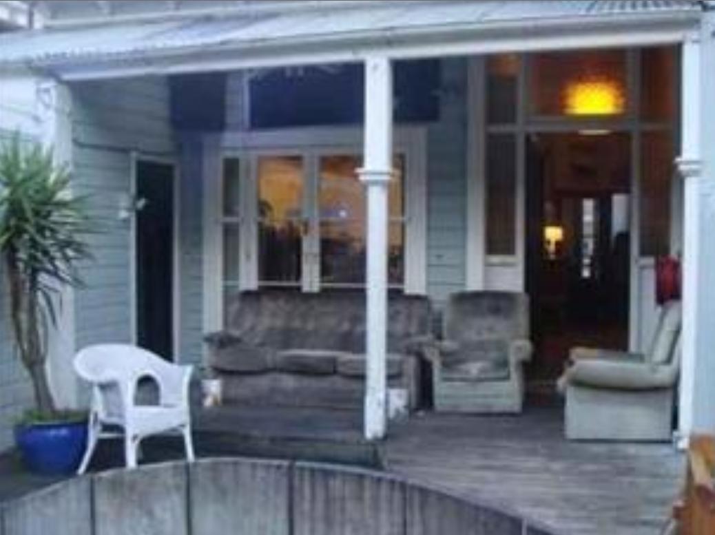 A Pousada Worldwide Backpackers Wellington Exterior foto